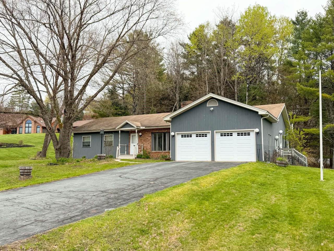 394 Farmer Drive - Photo 1