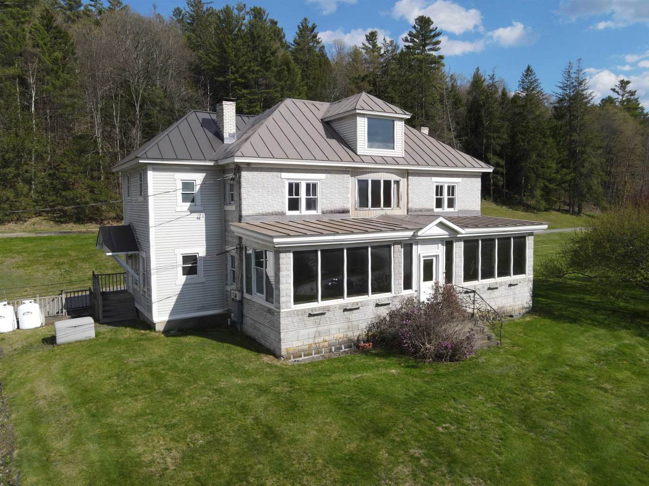 33 Sunset Hill Road - Photo 1