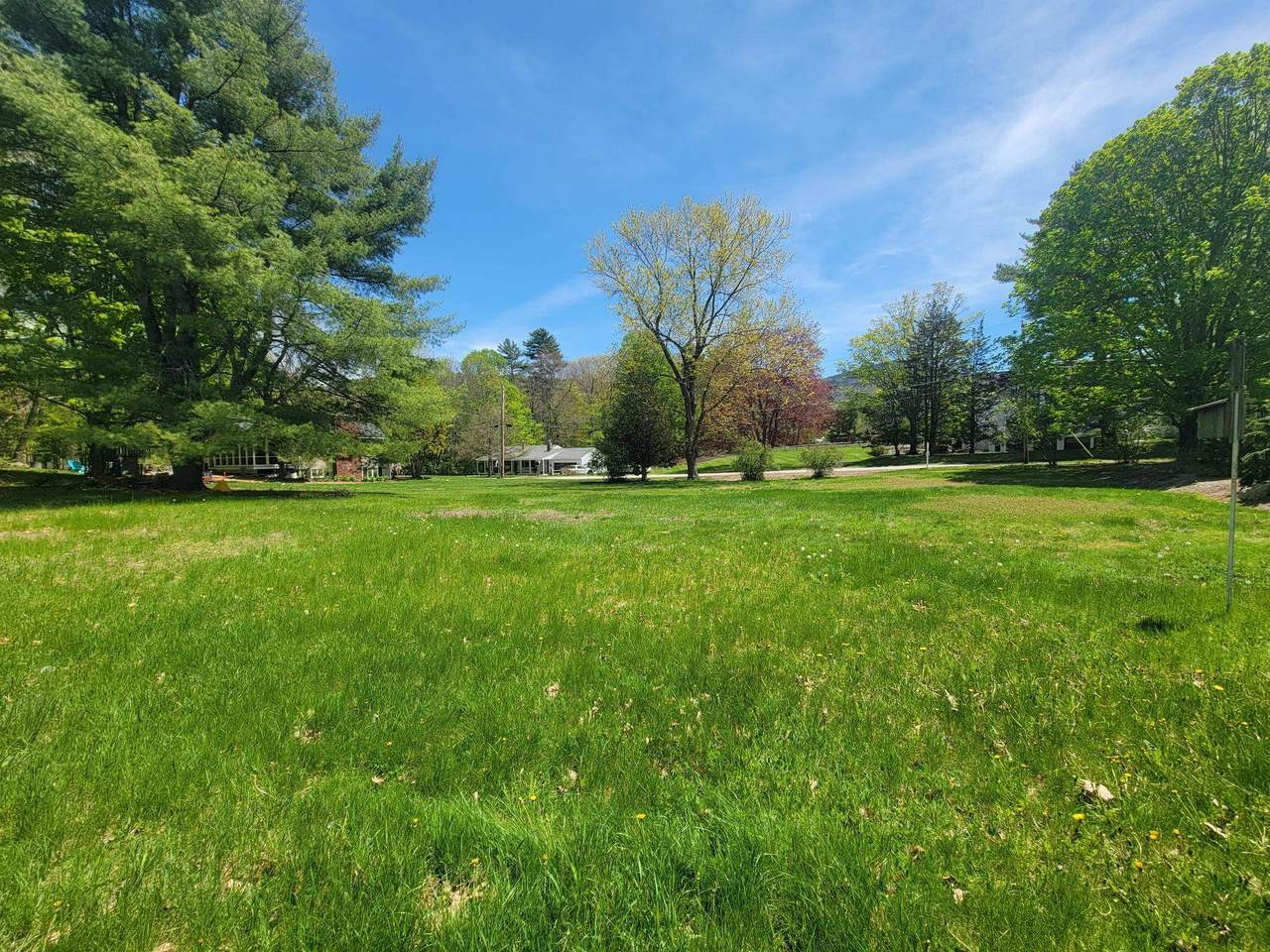 8 Bacon Drive - Photo 1