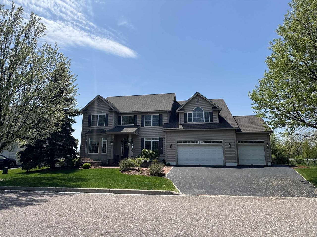 62 Crispin Drive - Photo 1