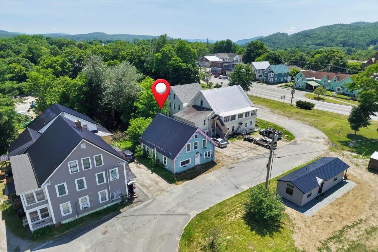 8 Oak Hill Street - Photo 1
