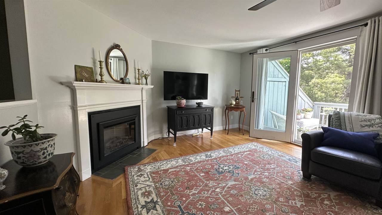 3 Governor Square - Photo 1