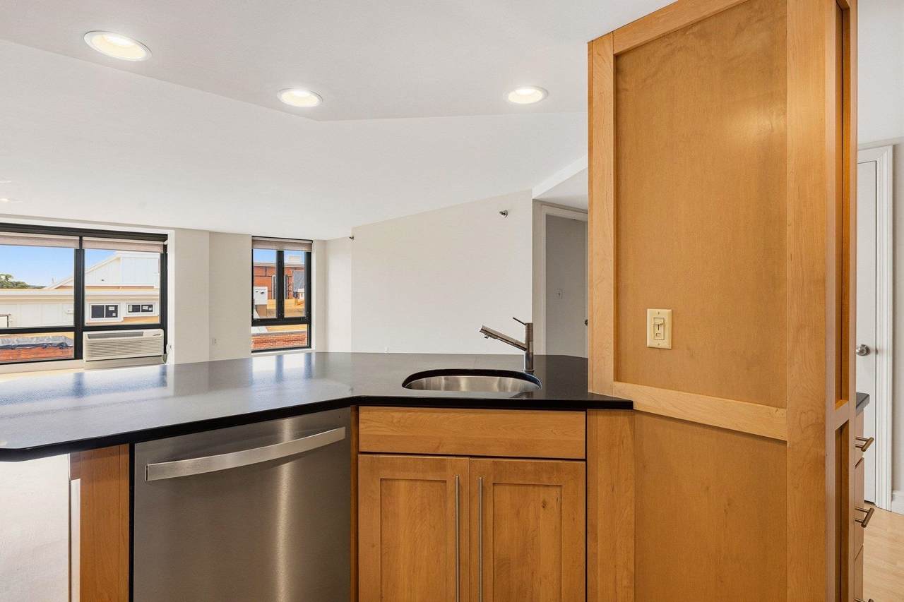 55 Congress Street - Photo 1