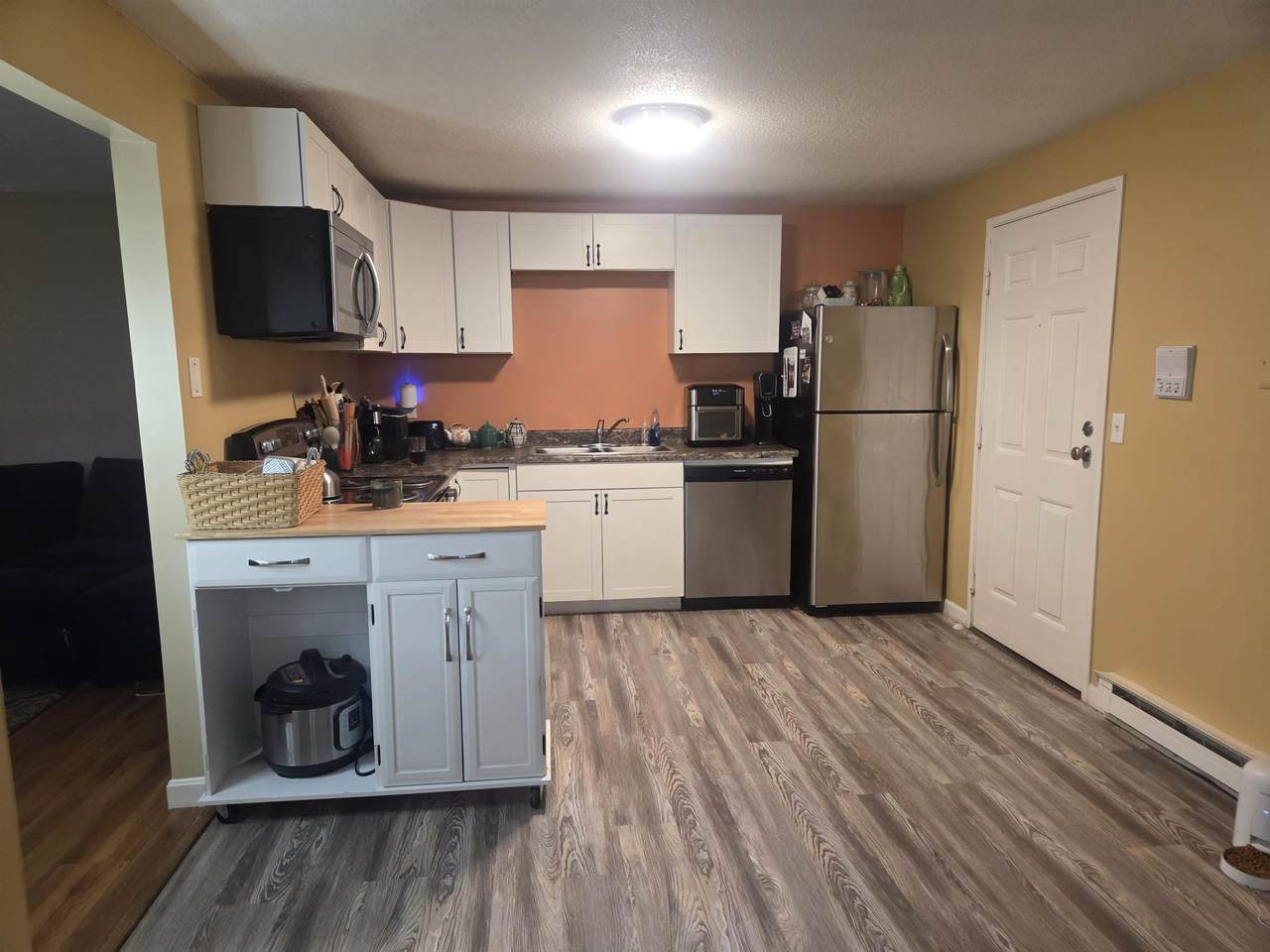 12 E. Side Drive - Photo 1