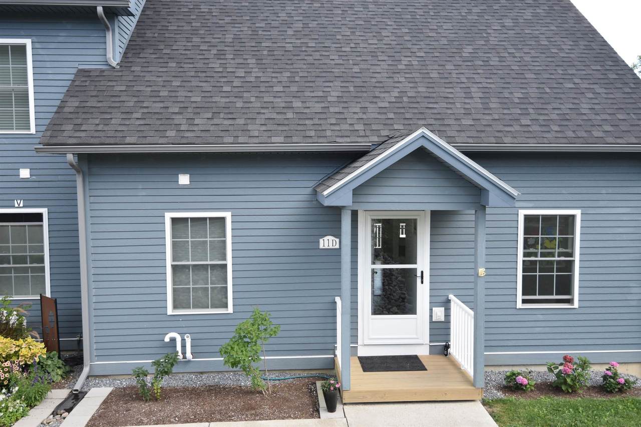 11D Country Commons - Photo 1
