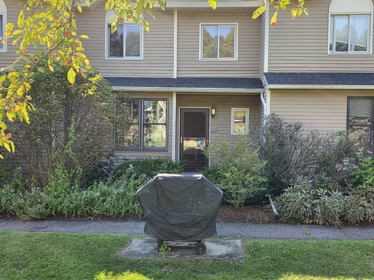 14 Stonehedge Drive - Photo 1
