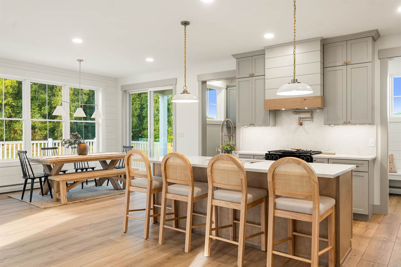 427 Mountain View Road - Photo 1