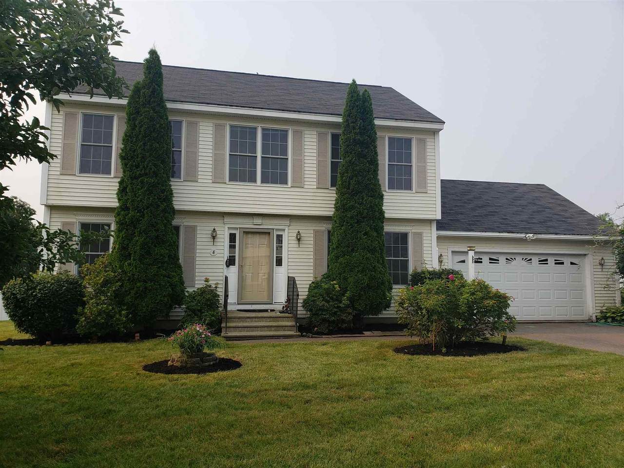 4 Normandy Way - Photo 1
