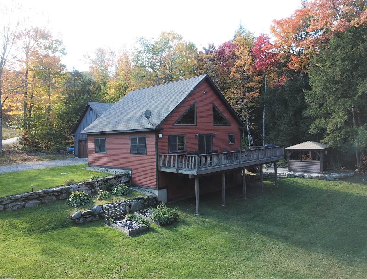 352 Currier Hill Drive - Photo 1