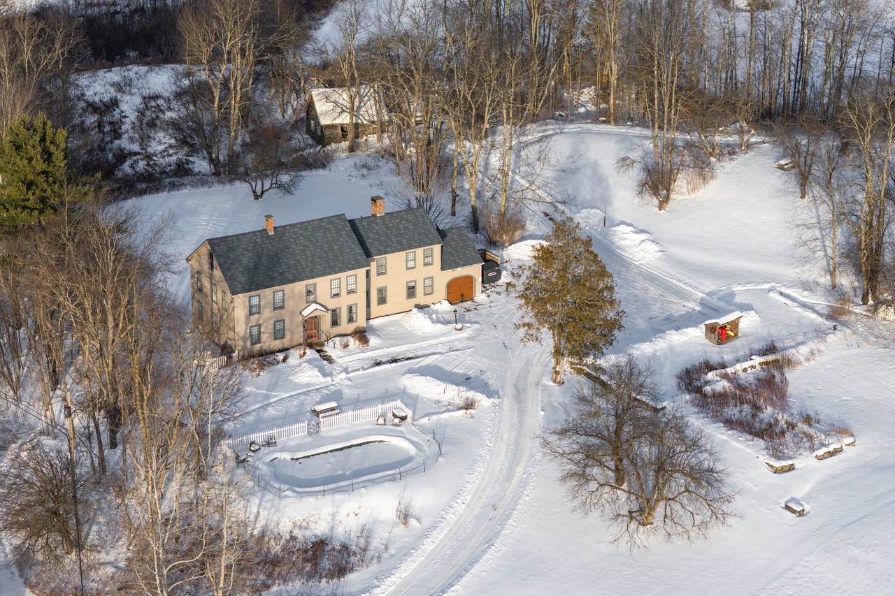 815 Route 100 - Photo 1