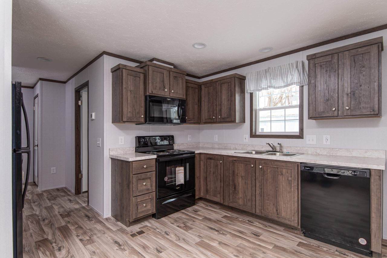 143 Oak Street - Photo 1