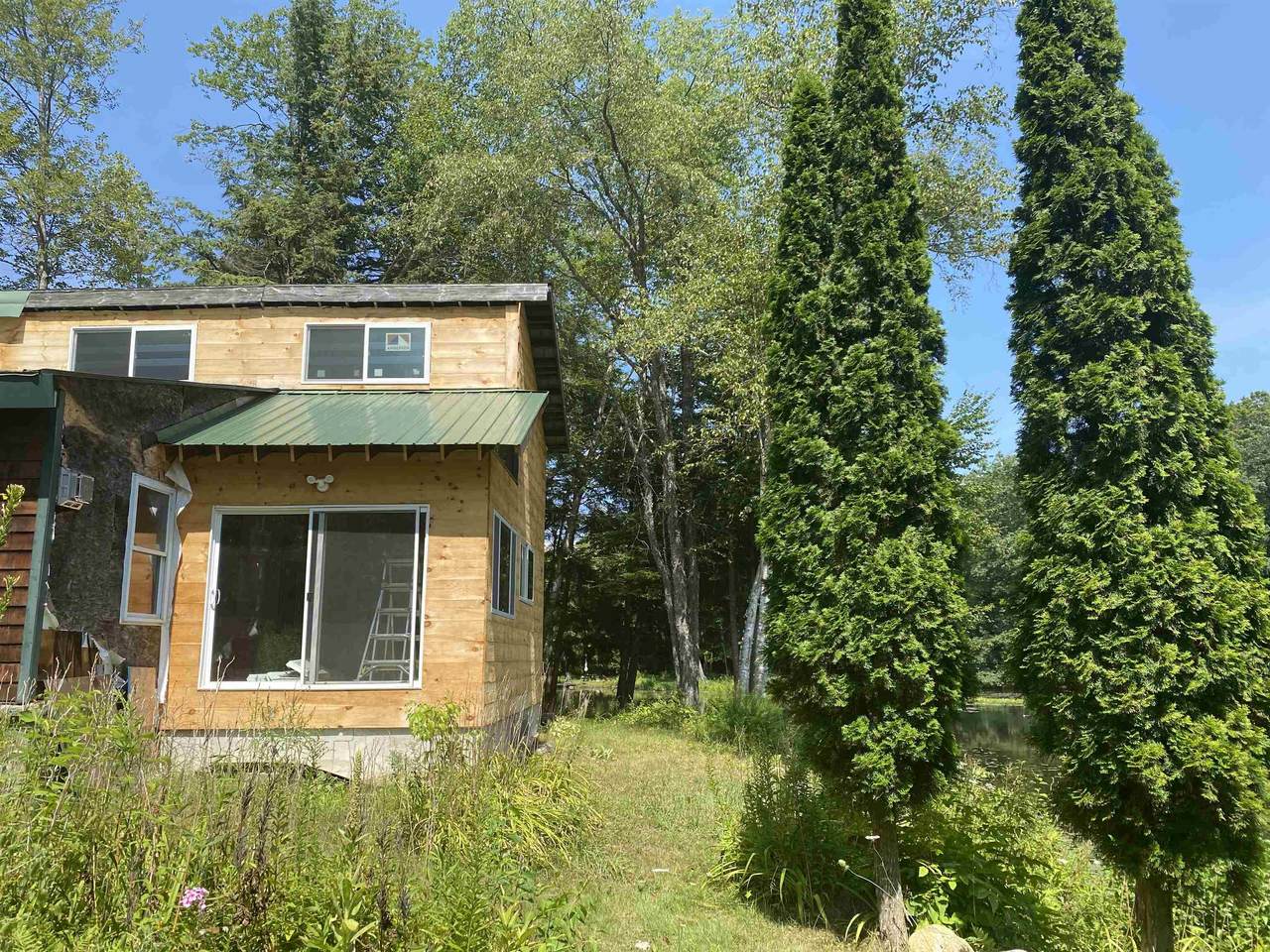 696 Route 100 North - Photo 1