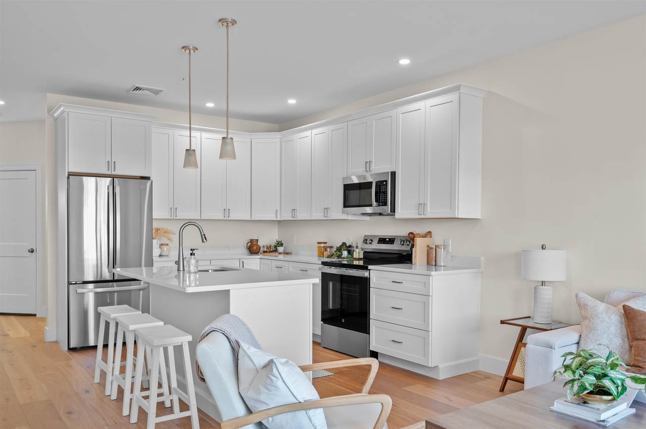 13 Suffolk Drive - Photo 1