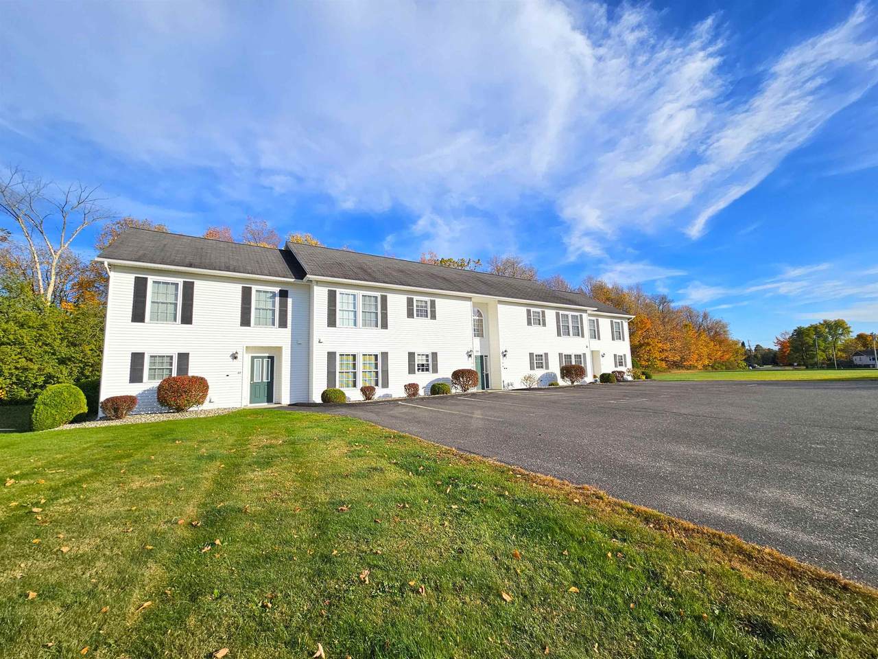 78 Kingsbury Circle - Photo 1