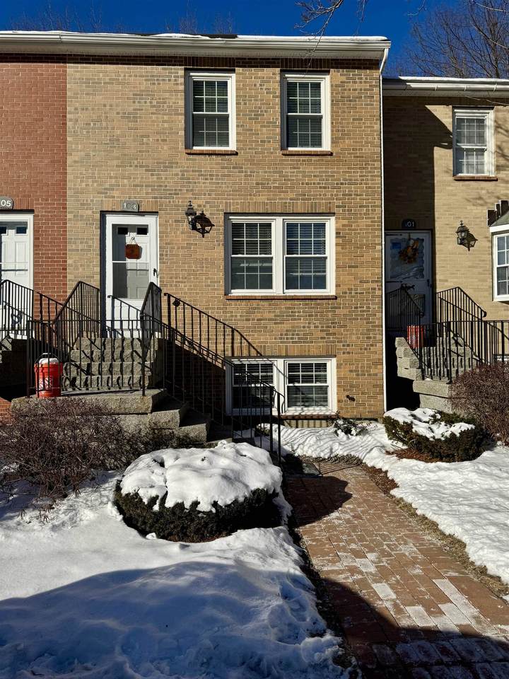 103 Derryfield Court - Photo 1