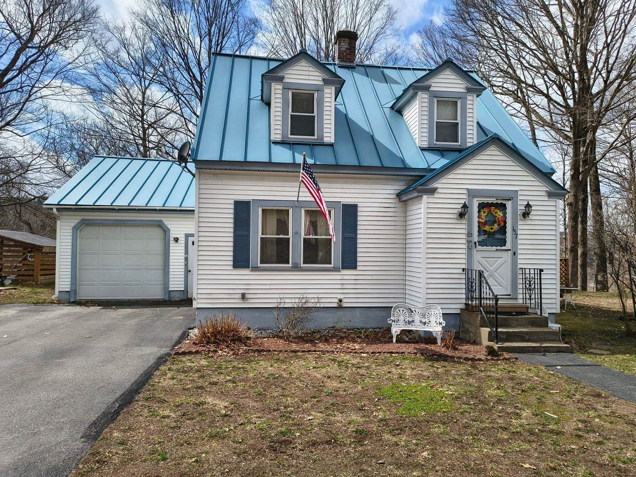 157 Commonwealth Avenue - Photo 1