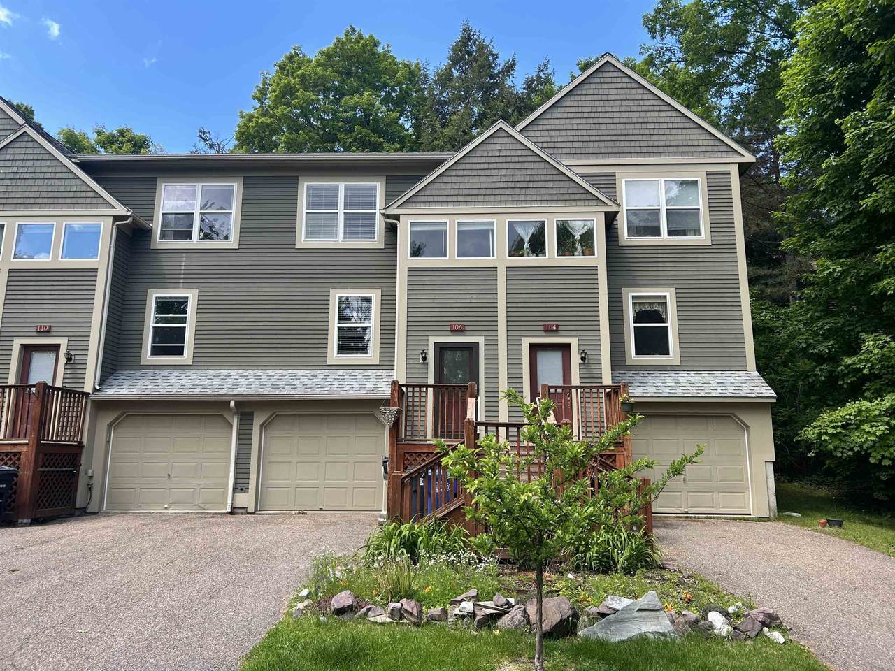 106 East Redrock Drive - Photo 1