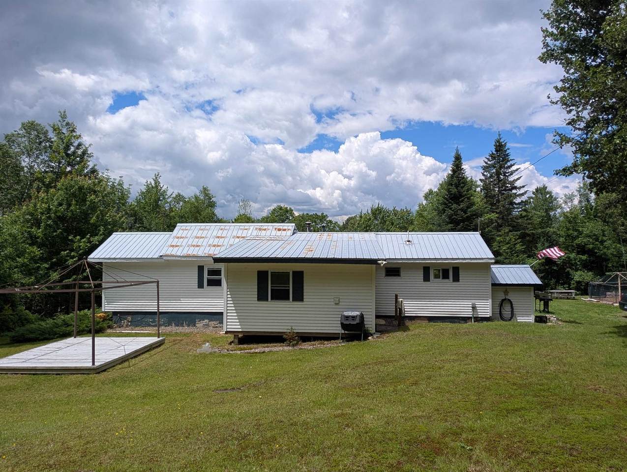 16 Griffin Road - Photo 1
