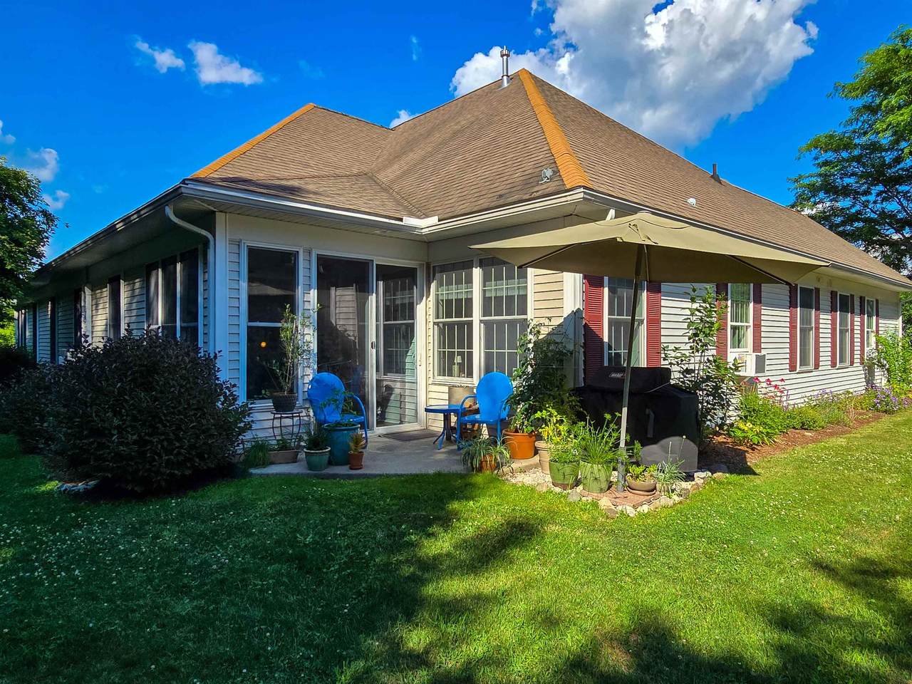 153 Garden Circle - Photo 1