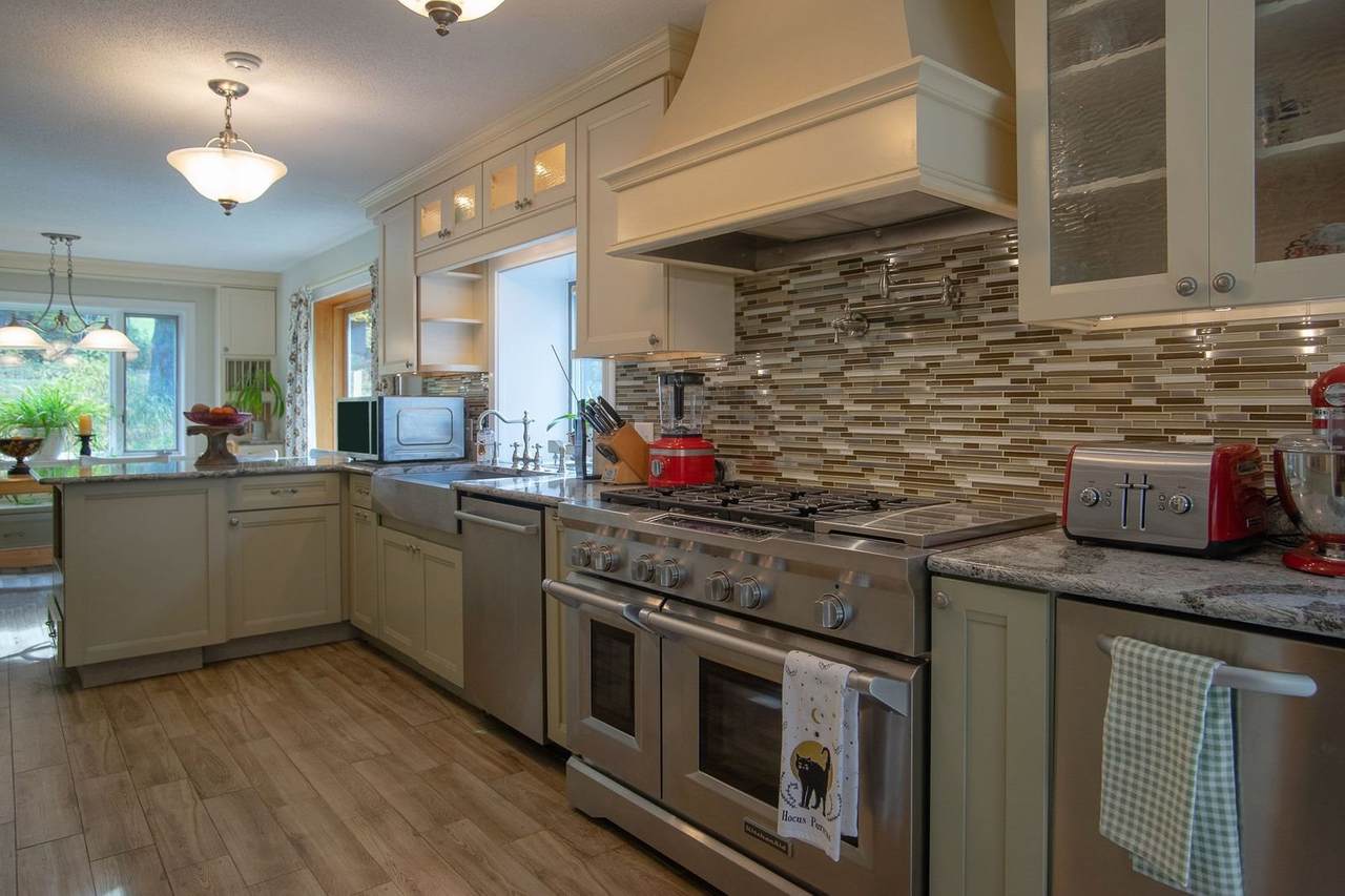 15 Tapping Tree Lane - Photo 1
