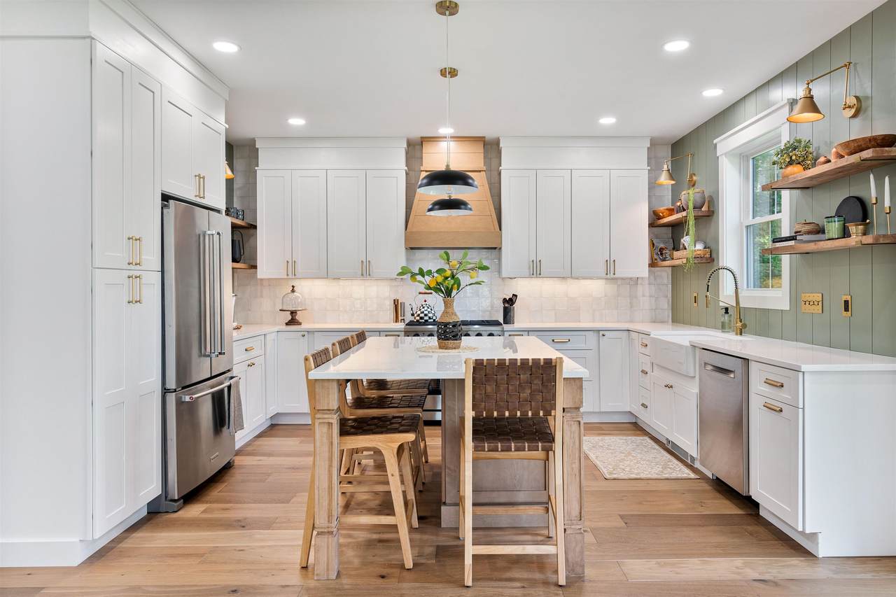 658 Main Street - Photo 1