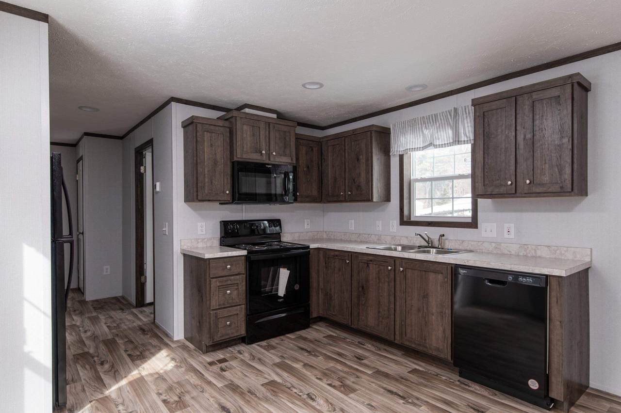 9 3rd Street - Photo 1