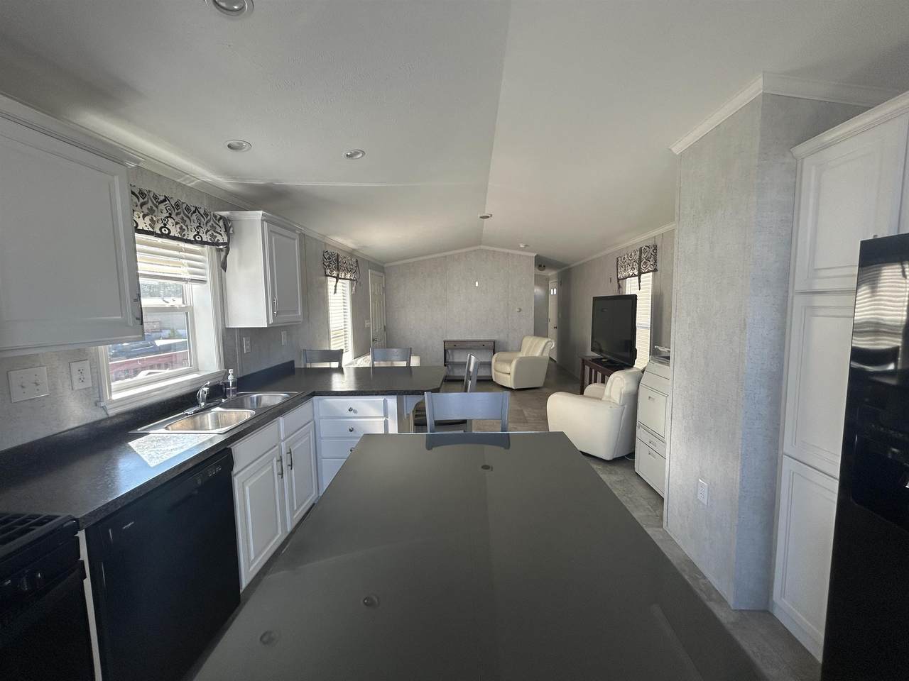 14 Dudley Court - Photo 1