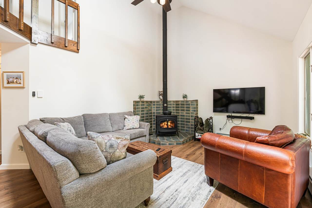 14 Bay Tree Lane - Photo 1