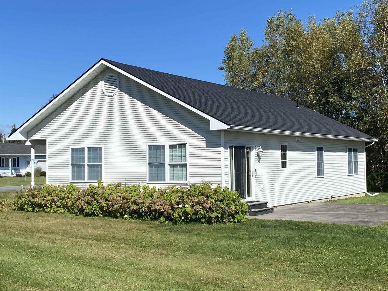 435 Memphremagog View - Photo 1