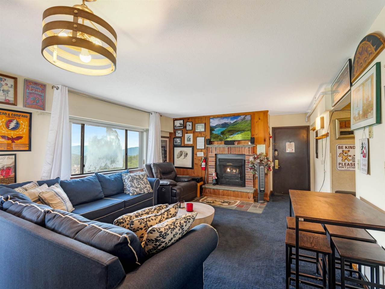 135 East Mountain Road - Photo 1