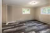 812 Middle Road - Photo 21