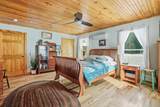 1090 Center Road - Photo 17