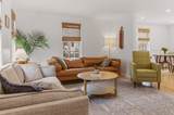 24 Garrison Lane - Photo 5