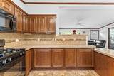 16 Eric Avenue - Photo 8
