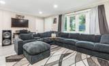 10 Howe Street - Photo 8