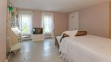 1097 Main Street - Photo 22