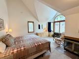 2D Townhouse Square - Photo 14
