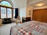 2D Townhouse Square - Photo 18