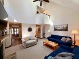 2D Townhouse Square - Photo 4