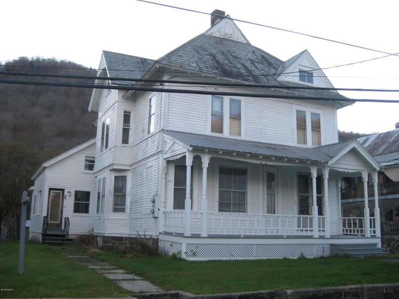 84 School Street - Photo 1