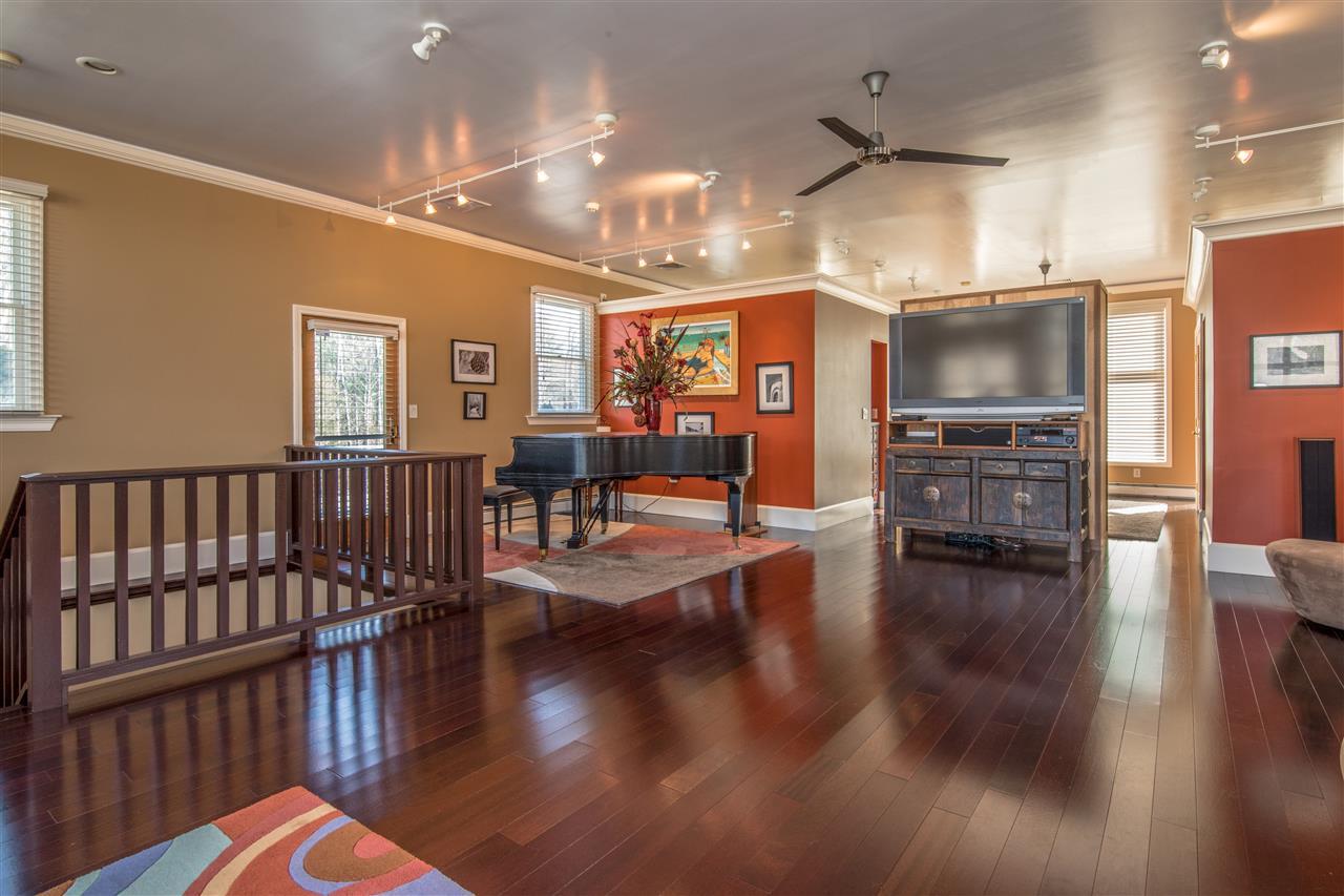 10 Locust Street - Photo 1