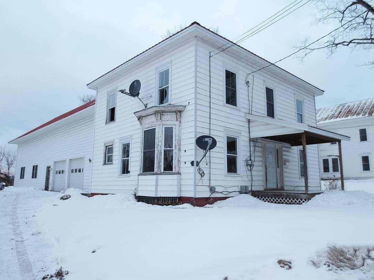 121 Province Street - Photo 1