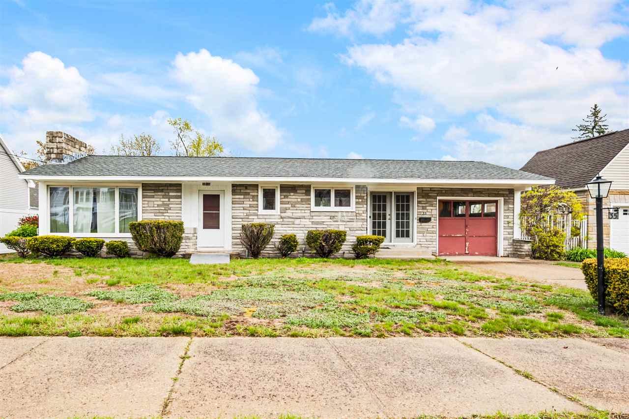 35 Elizabeth Avenue - Photo 1