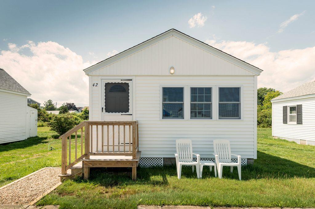 780 York Street - Photo 1