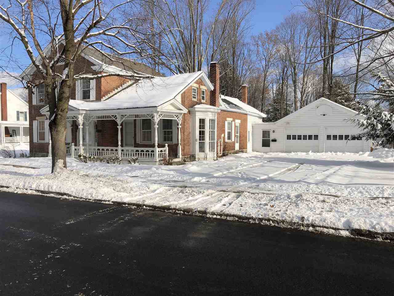 38 College Street North Street - Photo 1