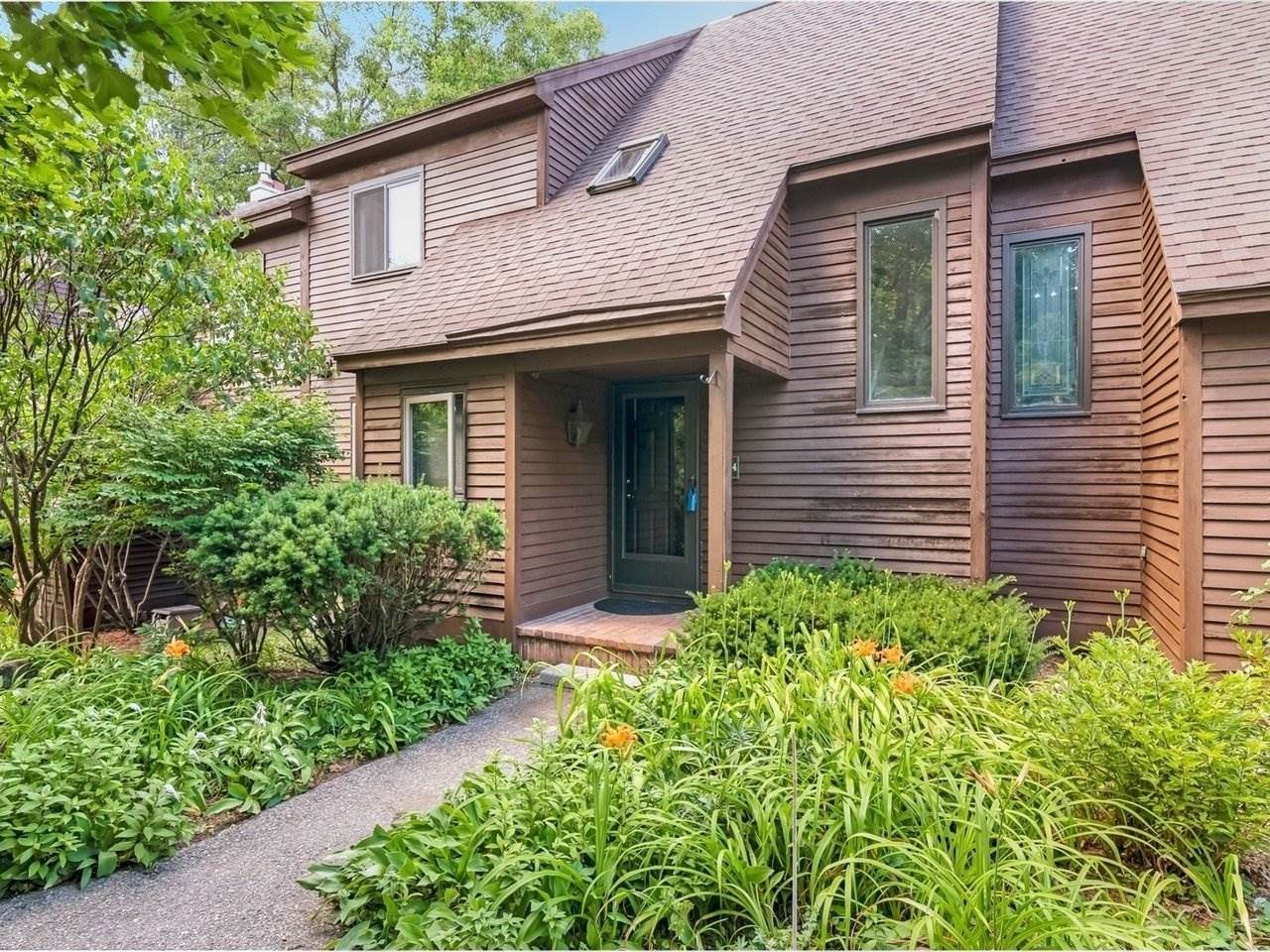 354 Acorn Lane - Photo 1
