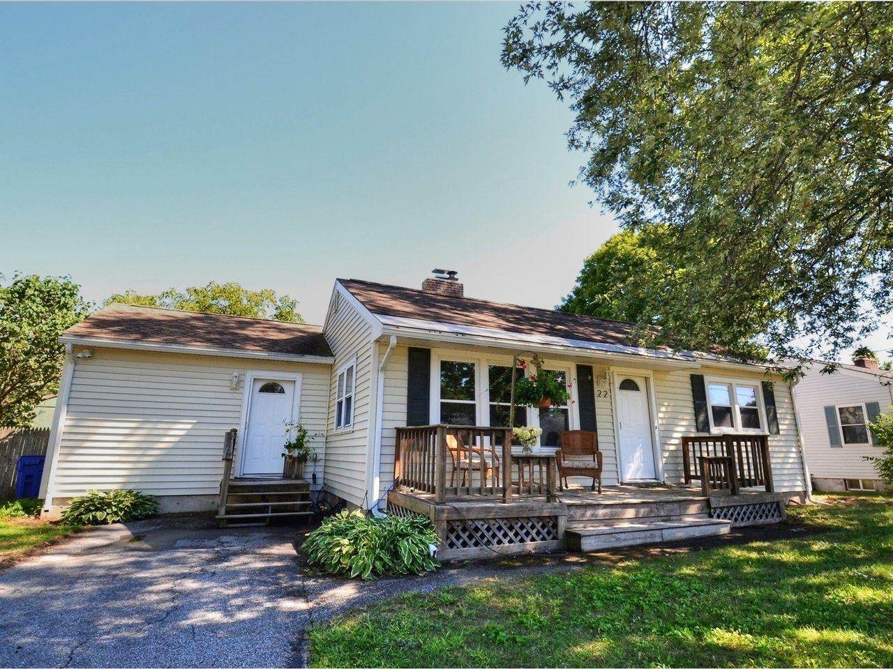 22 Davis Parkway - Photo 1