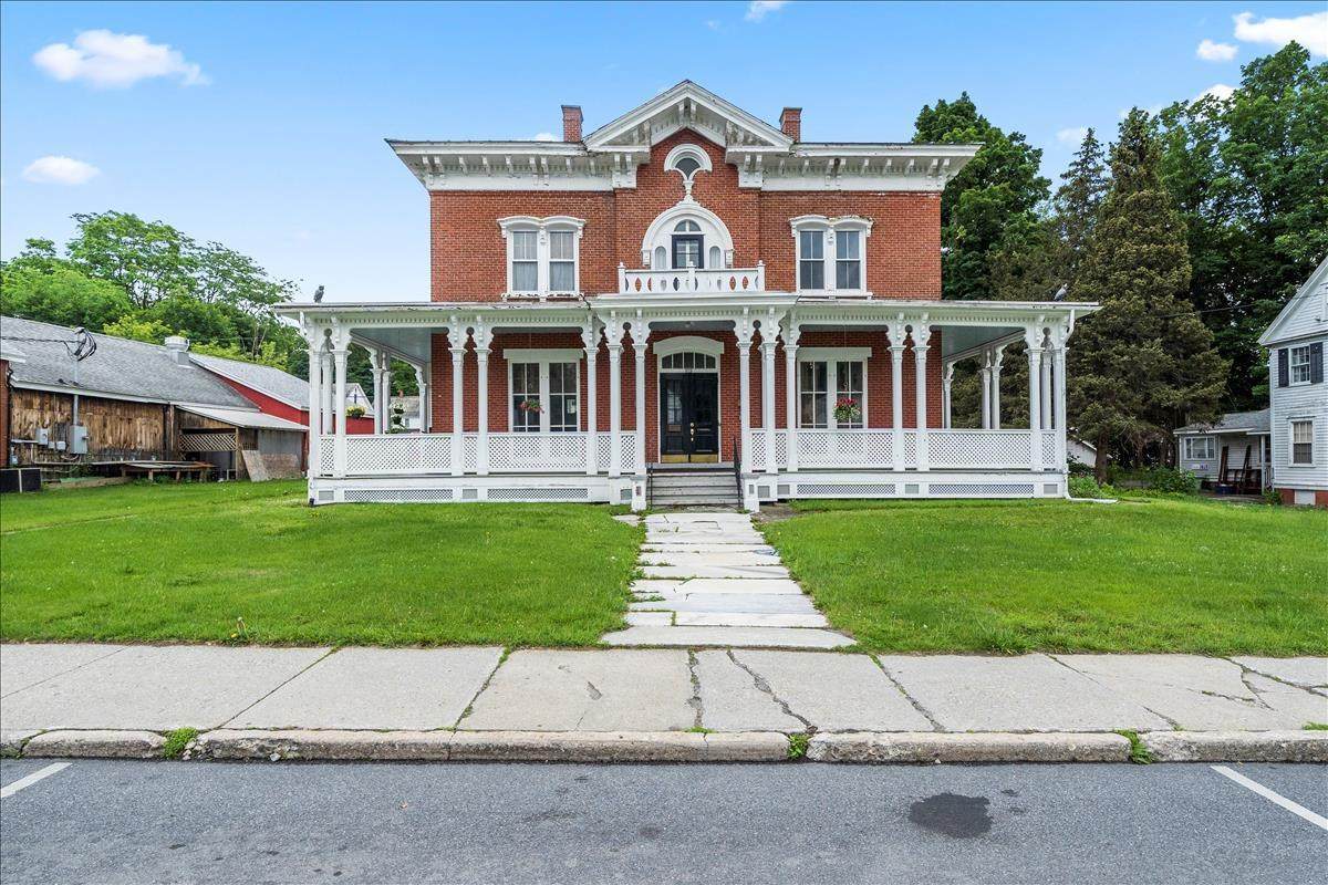 819-823 Main Street - Photo 1