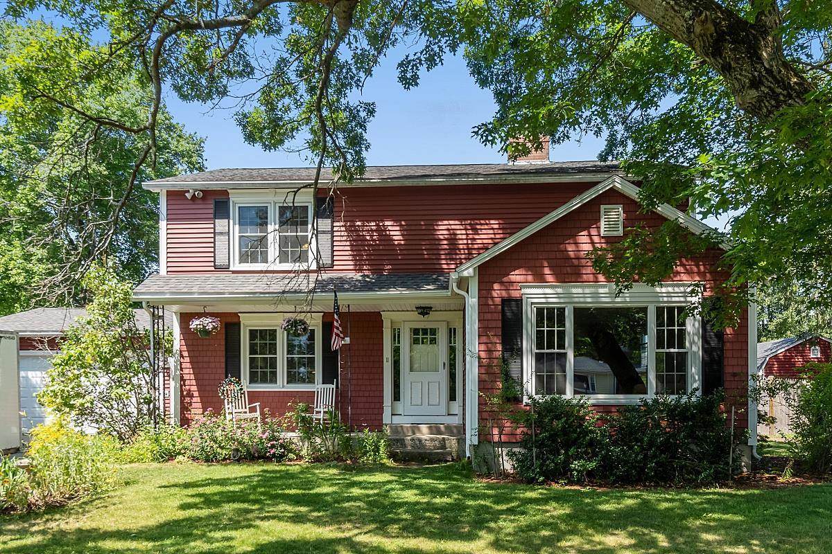 11 Wheaton Drive - Photo 1