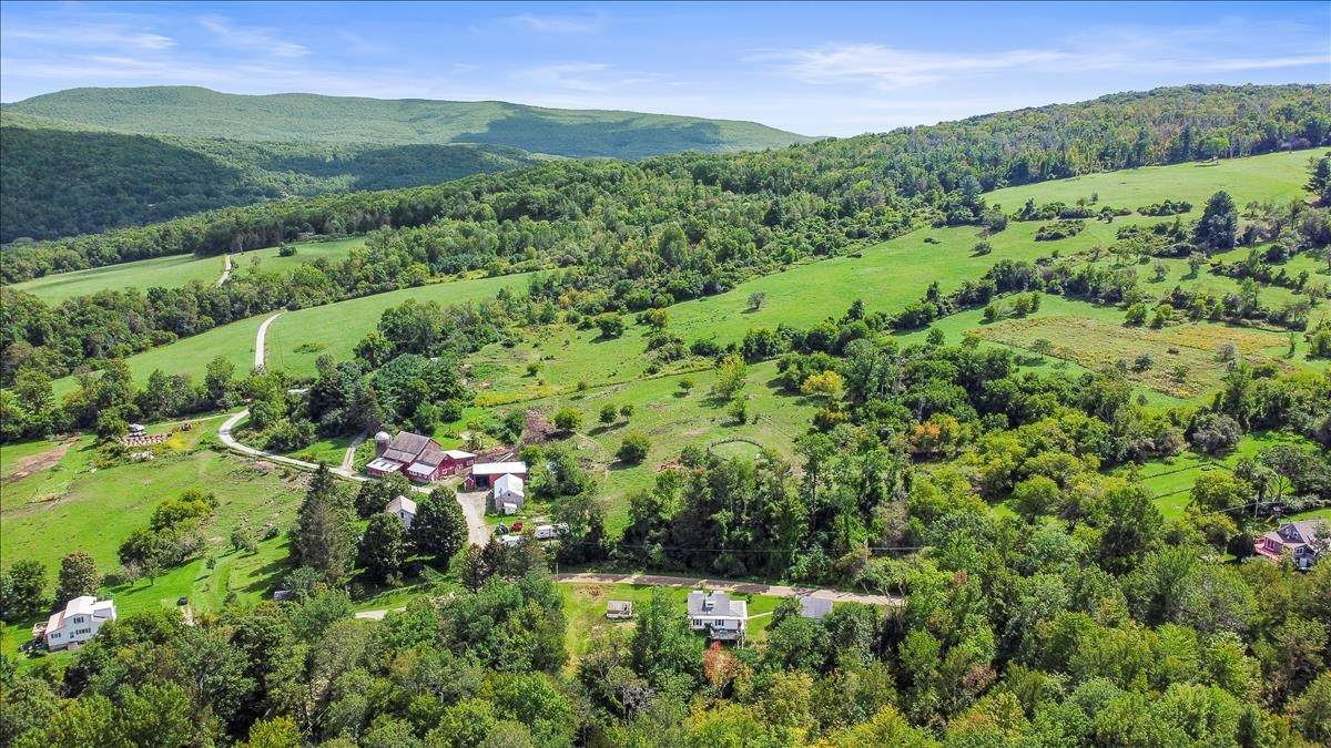 1546 Northwest Hill Road - Photo 1